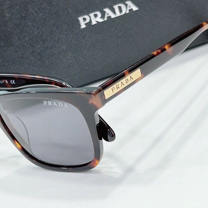 Prada Glasses (83)